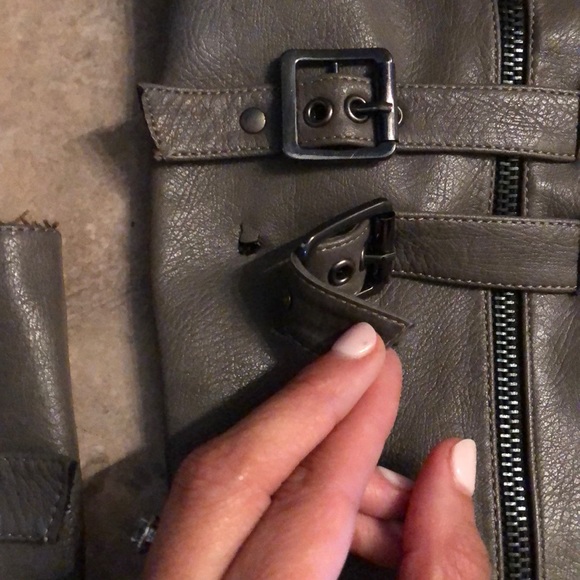 Grey boots - Picture 4 of 4